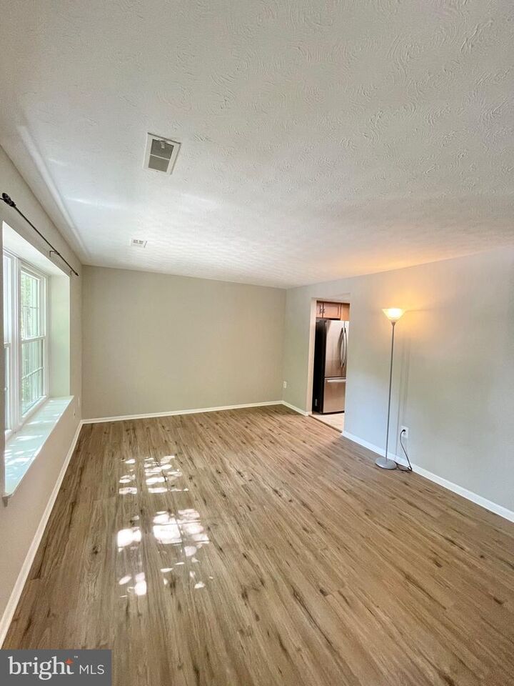 Property Photo:  1602 Harvest Green Court  VA 20194 