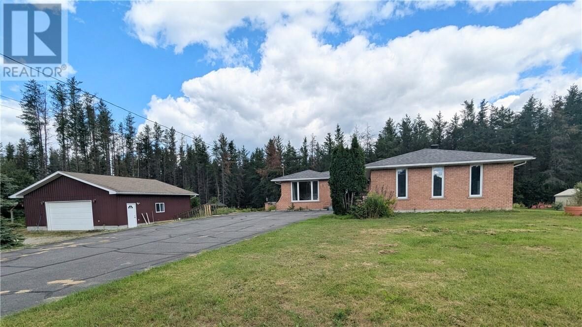 Property Photo:  1244 Gravel Drive  ON P3P 1R8 