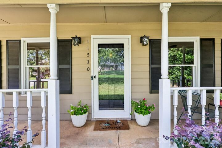 Property Photo: 11530 Waterflower Lane NC 28262