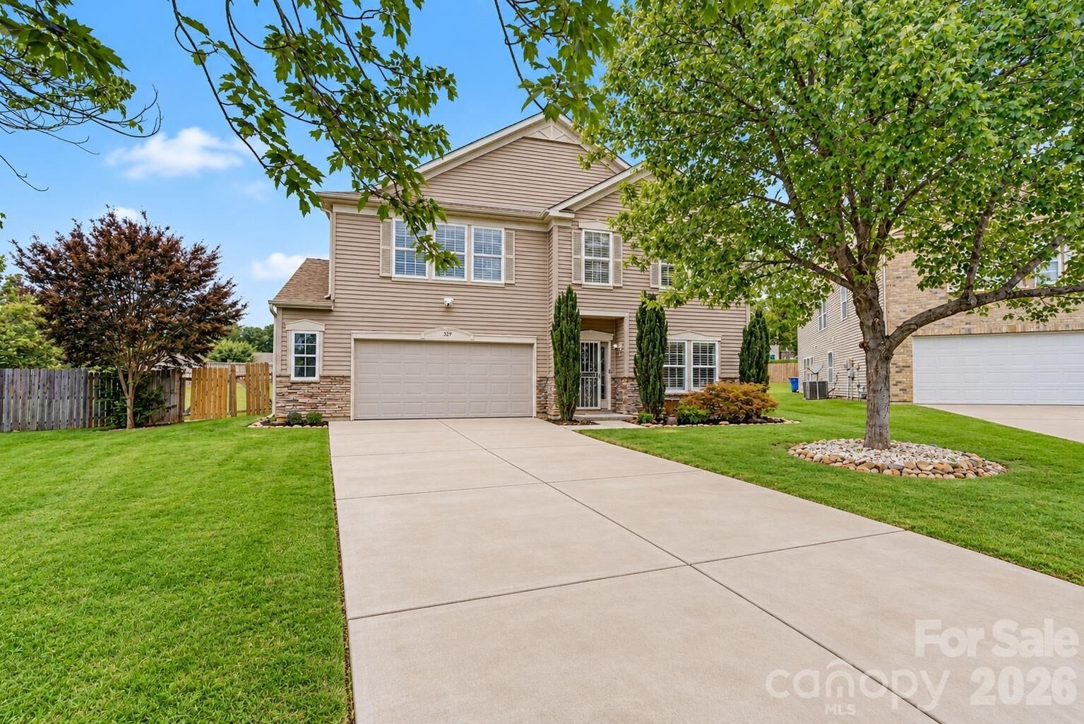 Property Photo: 329 Farm Springs Drive NC 28120