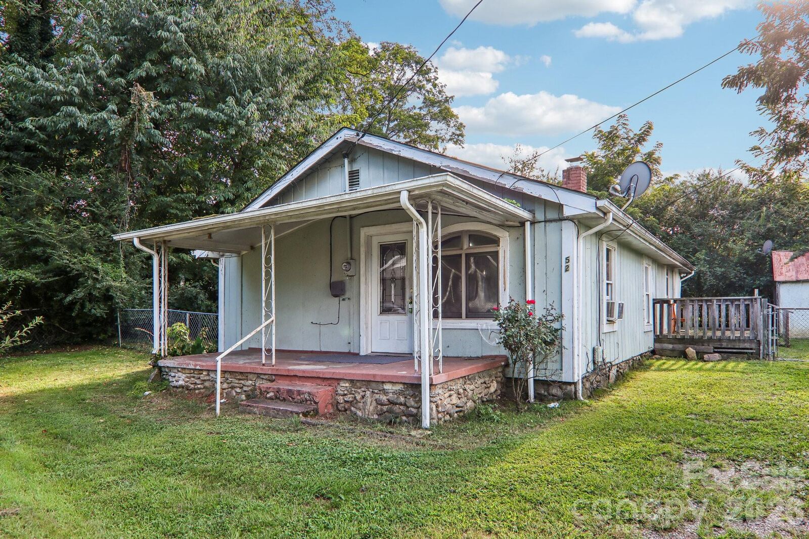 Property Photo:  52 Clay Street  NC 28786 