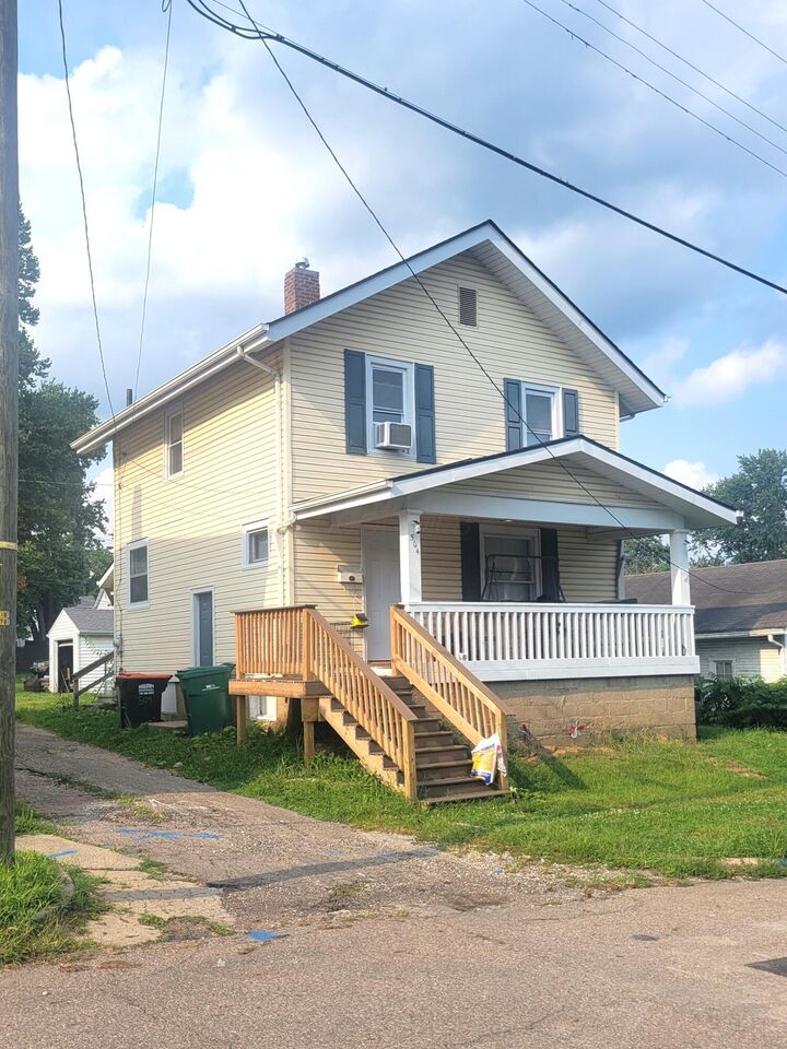 Property Photo:  504 Clarendon Street  OH 43055 