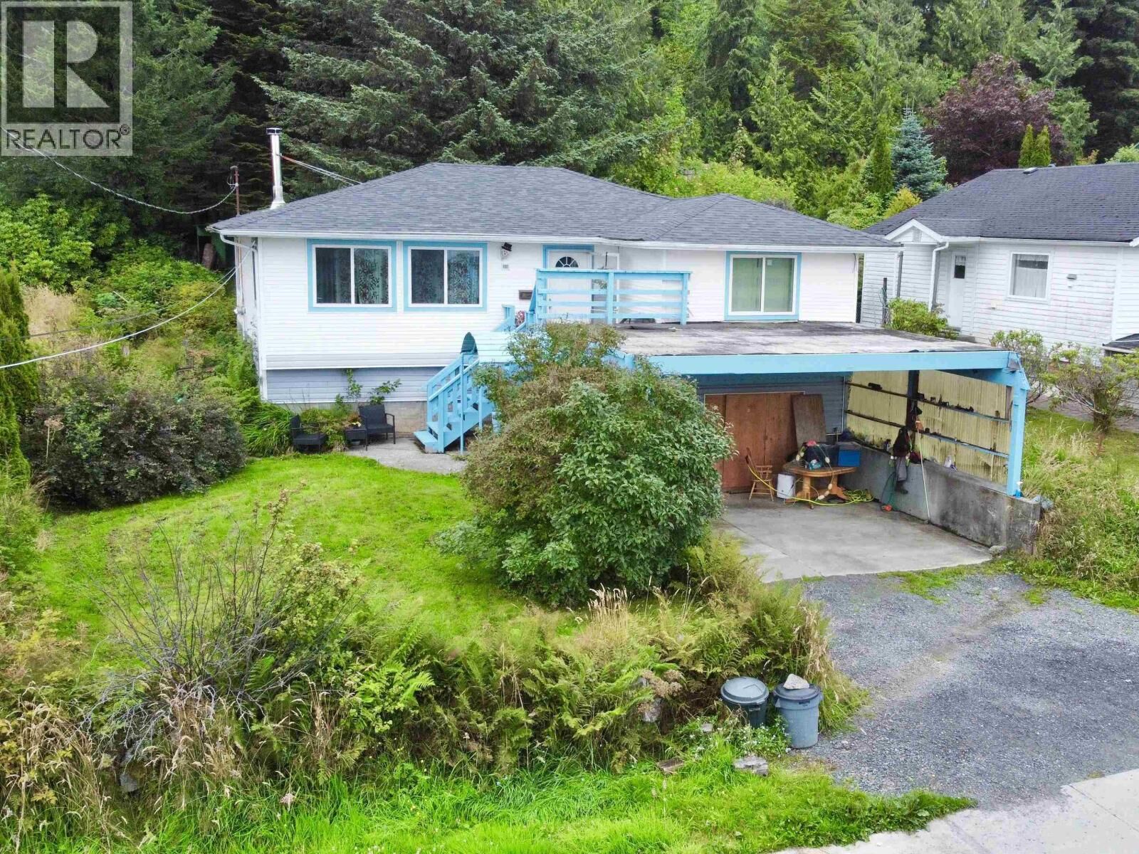 Property Photo: 743 Evergreen Drive BC V0V 1G0