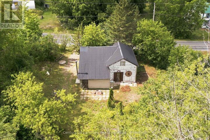 Property Photo: 1881 Stockdale Road ON K0K 2C0