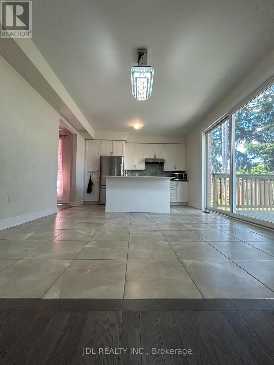 Property Photo: 15 Wildflower Way ON M1E 2T1