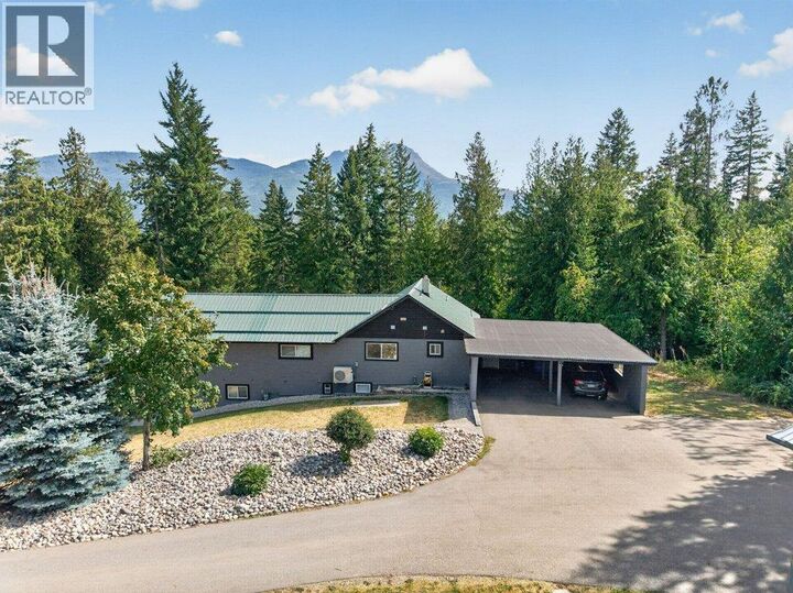 Property Photo: 411 Christison Road Southwest BC V1E 3B4