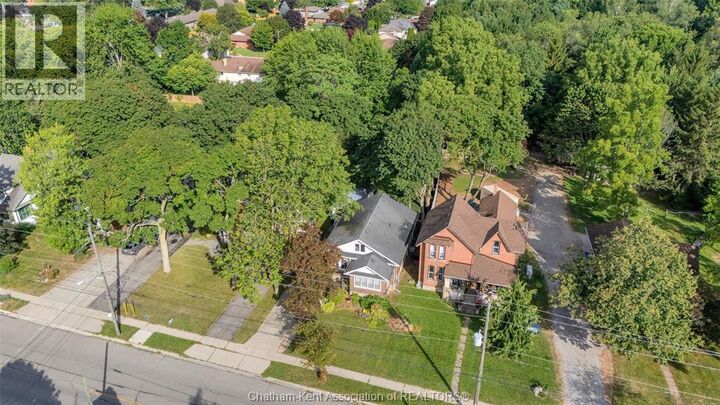 Property Photo:  203 Talbot Street East  ON N0P 1A0 