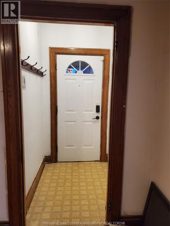 Property Photo:  725 Church Street Main  ON N9A 4T5 