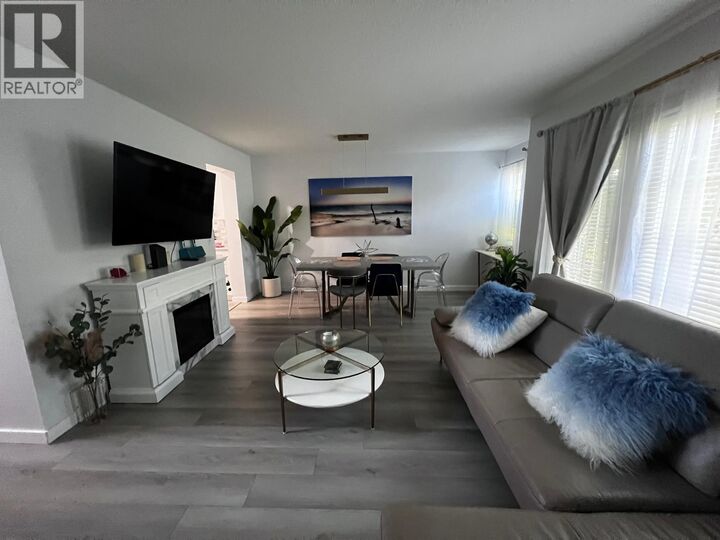 2020 Robson Place 14 — photo 1
