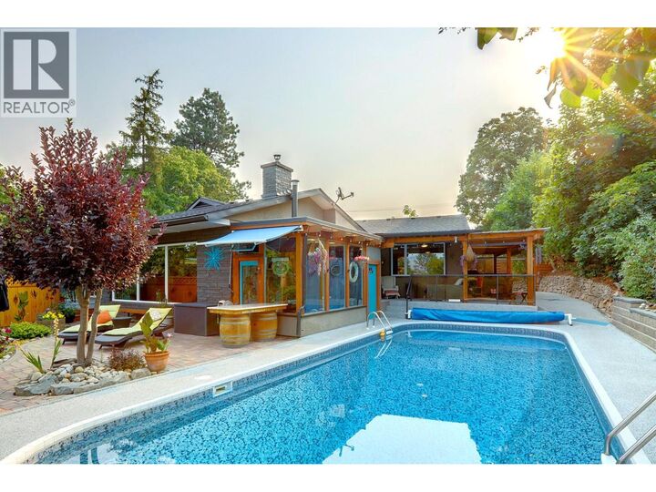 3006 22 Street — photo 1