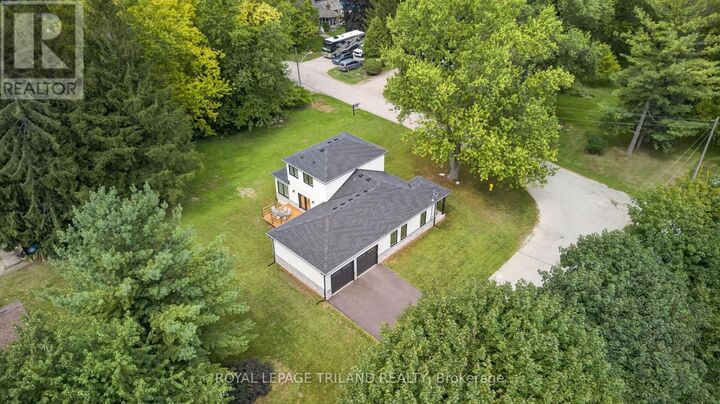 Photo de la propriété: 4397 Mill Crescent ON N0M 1A0