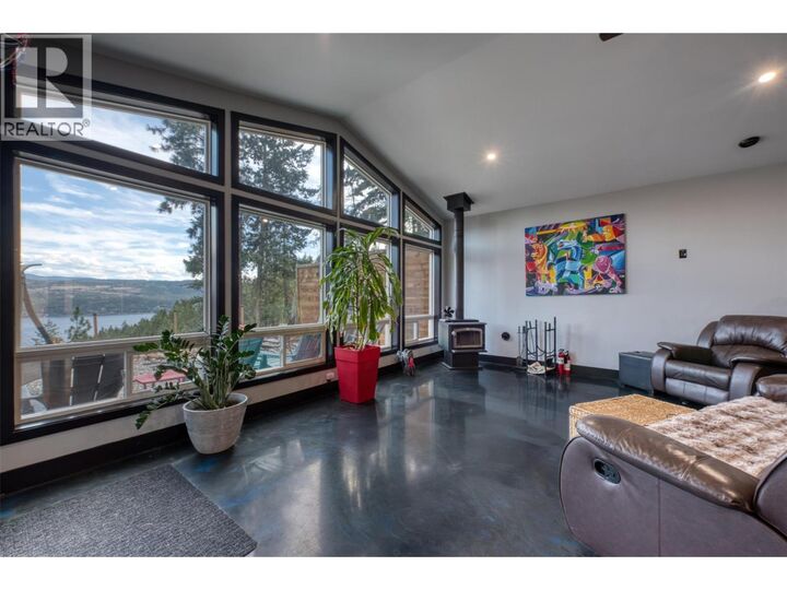 10795 Westshore Road — photo 1