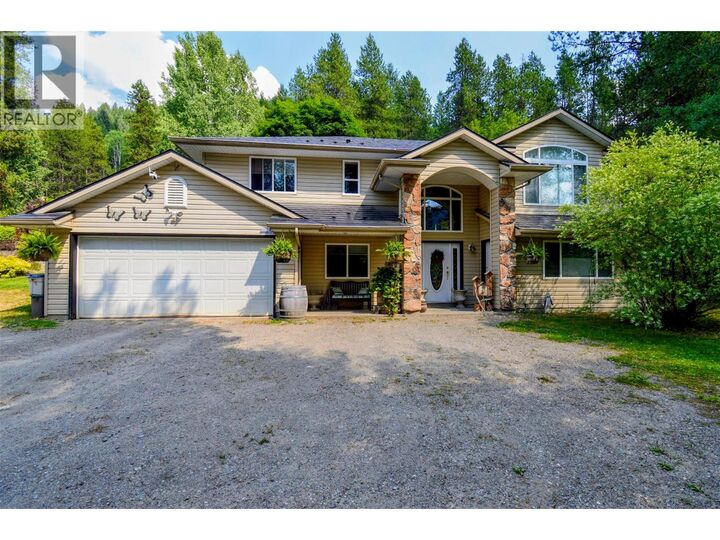 Property Photo:  610 Strathmore Avenue  BC V0H 1J0 
