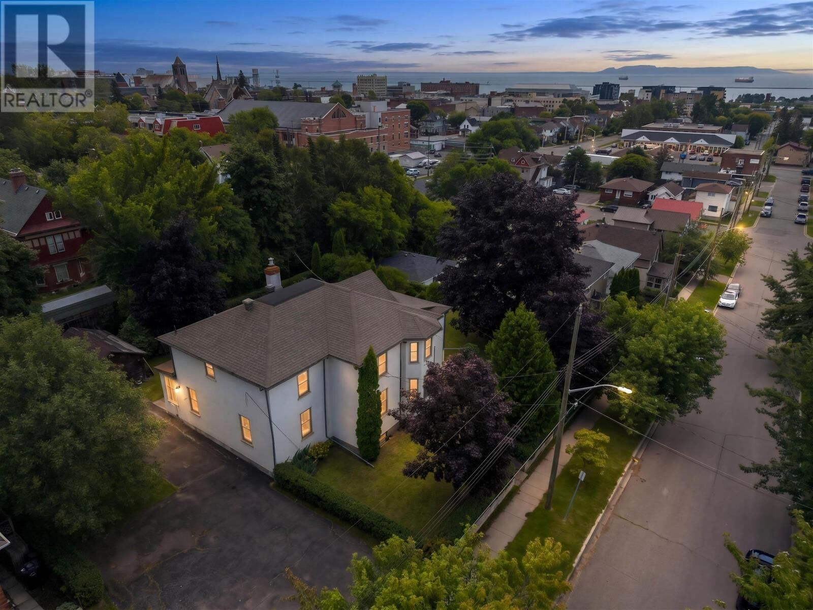 Property Photo:  348 Ambrose St  ON P7B 1L9 
