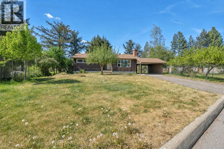 Property Photo:  110 Glenview Crescent  BC V0X 1W0 