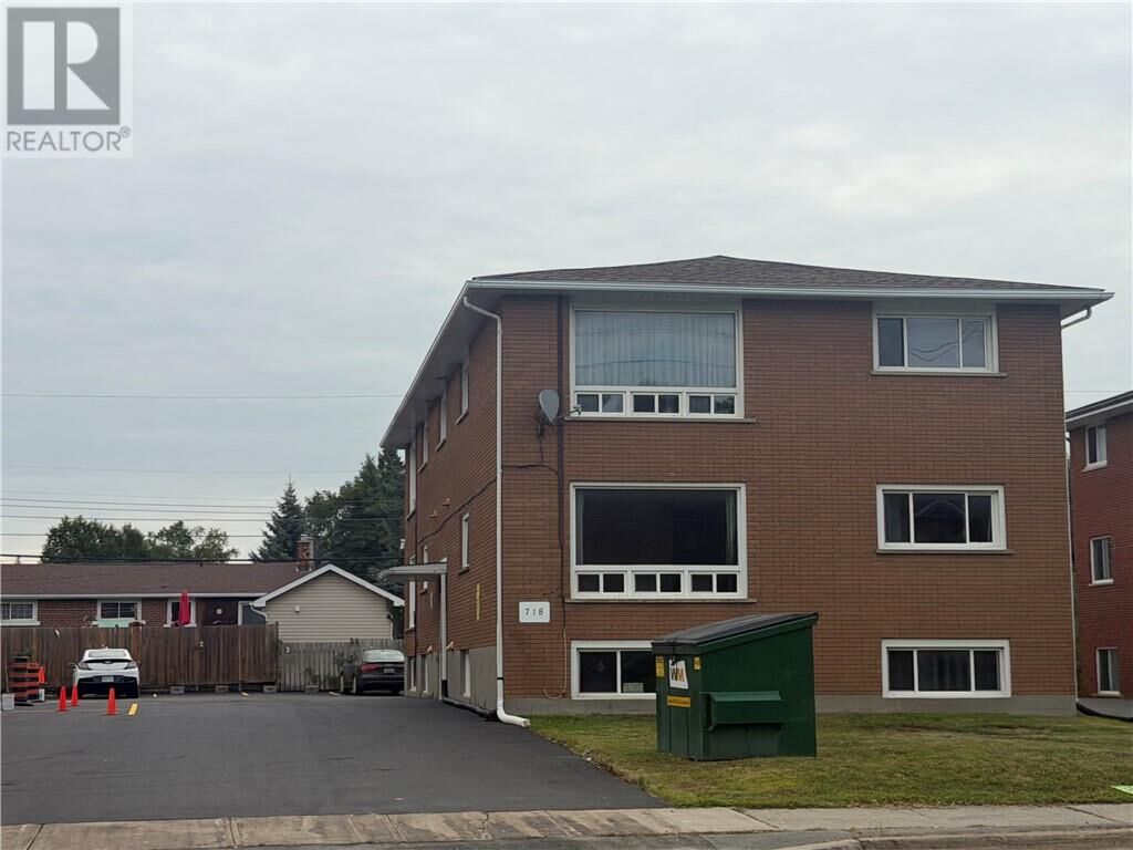 Property Photo:  718 Barrydowne Road Unit# 1  ON P3A 3T5 