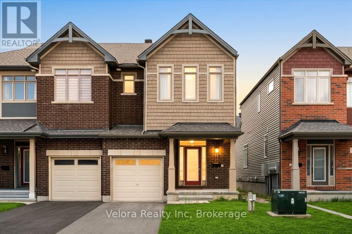 Property Photo: 125 Overberg Way ON K2S 0V9