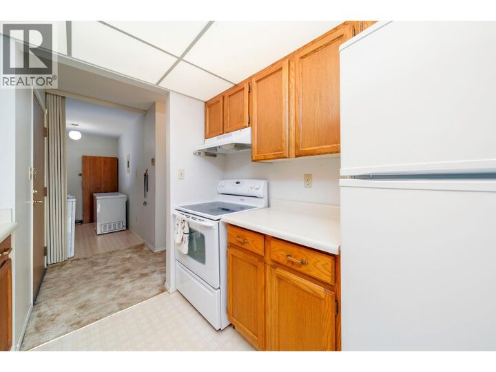 Property Photo: 575 Sutherland Avenue 316 BC V1Y 8V1