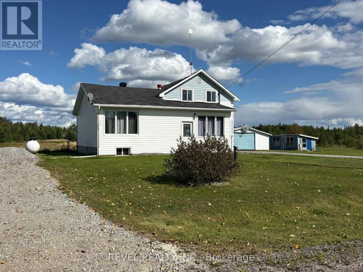 Property Photo: 641 Thomas Road (Fauquier) ON P0L 1G0