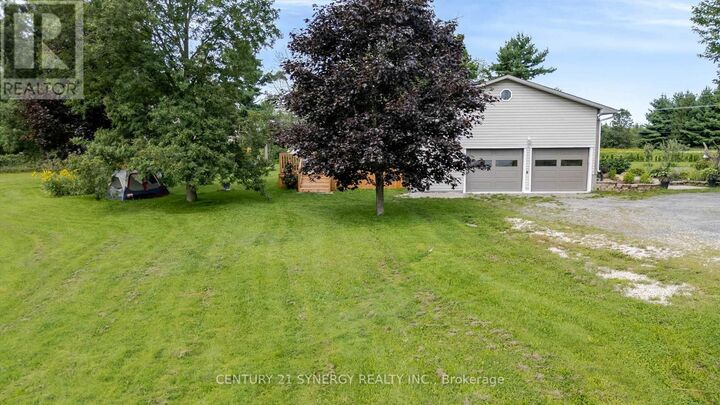 Photo de la propriété: 677 Bowes Sideroad ON K7H 3C6