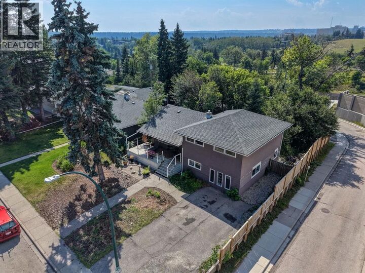 Property Photo: 1615 23 Street Northwest AB T2N 2P6