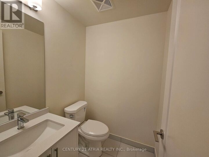 Property Photo:  8960 Jane Street 1108  ON L4K 2M9 