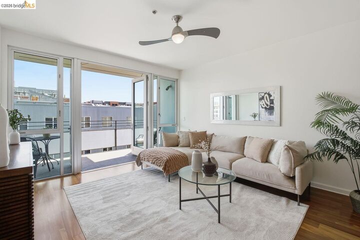 Property Photo:  200 2nd St 403  CA 94607 