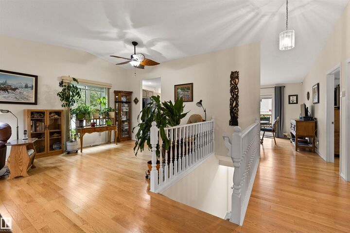 Property Photo: 10 Grange Drive 1 AB T8N 5Z2
