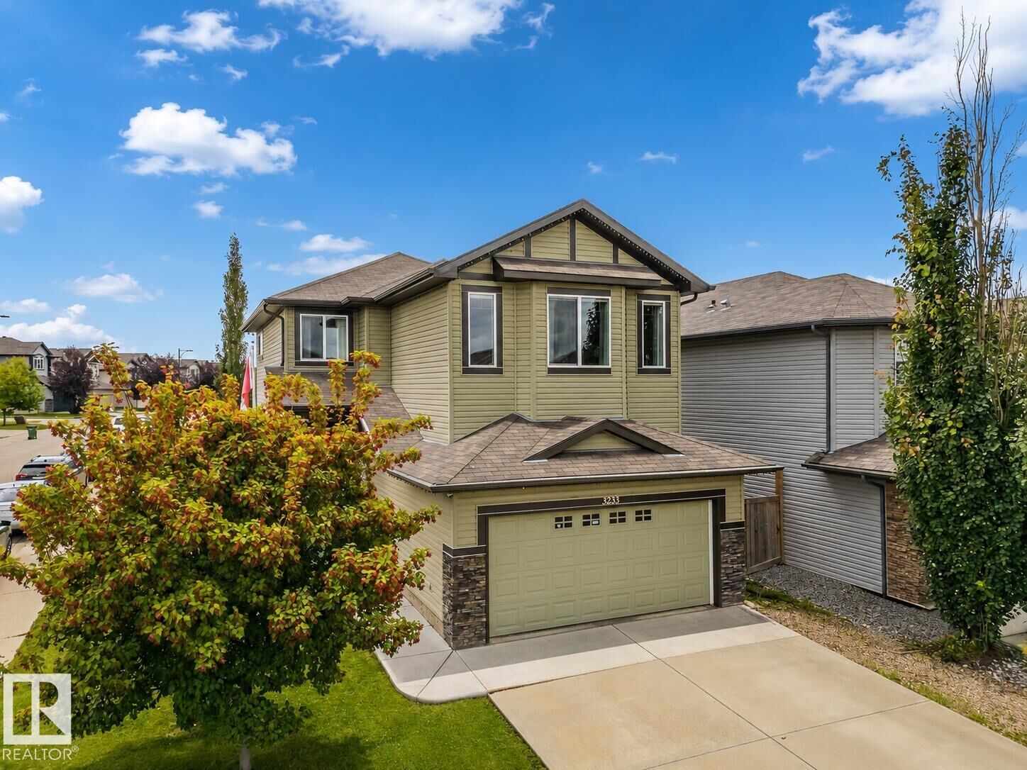 Property Photo:  3233 21A Avenue NW  AB T6T 0K5 