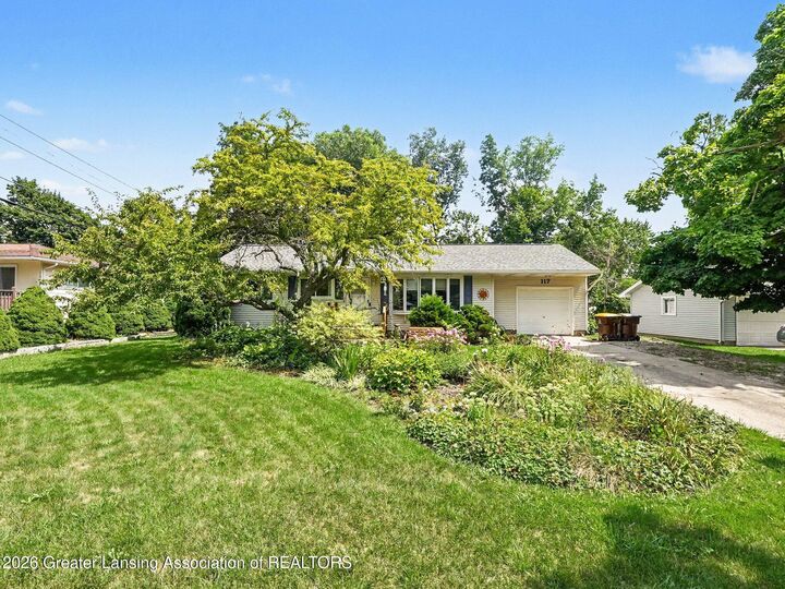 Property Photo: 117 Woodhaven Drive MI 48917