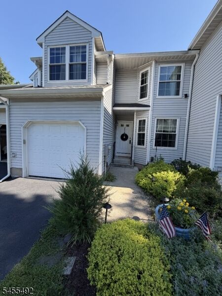 Property Photo:  4 Delaware Ln  NJ 08876 
