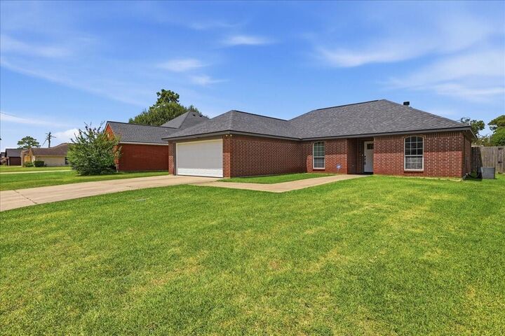 Property Photo:  4406 Highland Avenue  TX 77632 