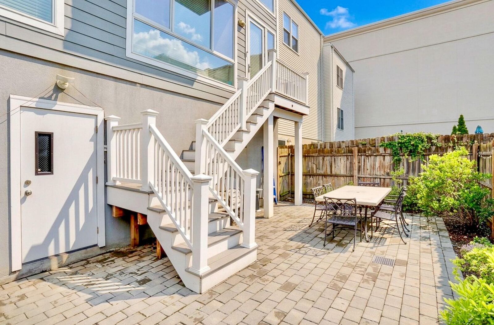 Property Photo: 414 1st St #1 NJ 07302