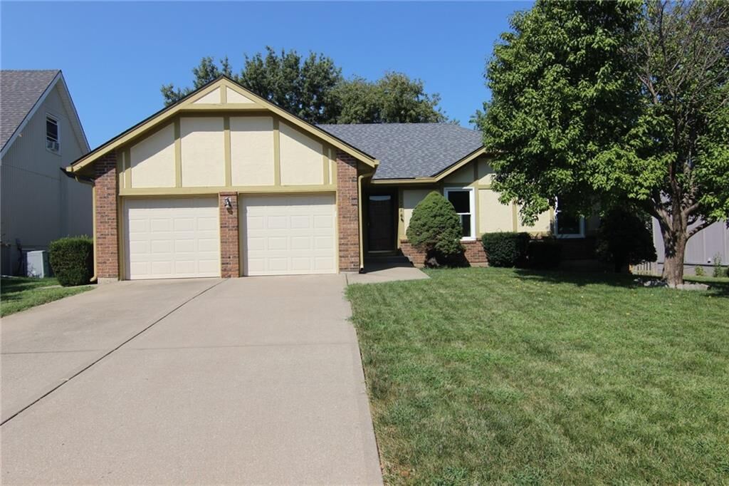 Property Photo:  12478 S Twilight Lane  KS 66062 