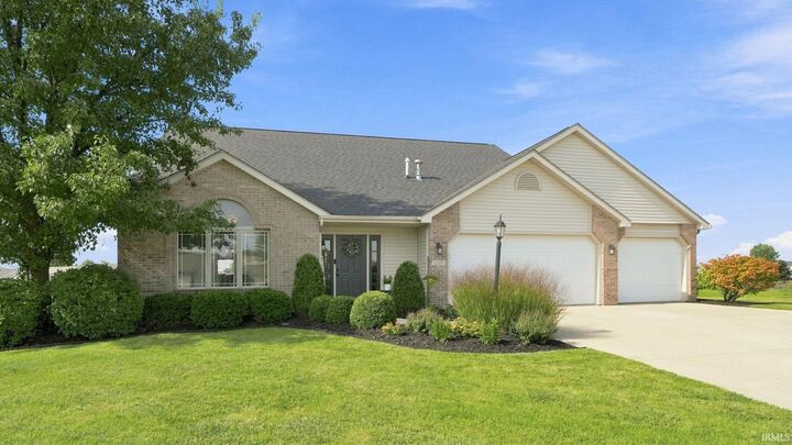 Property Photo: 12303 Cliff View Court IN 46818-8540