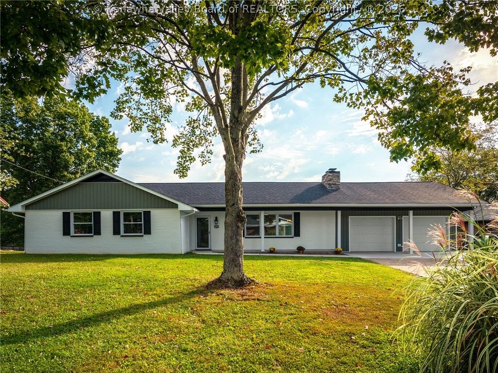 Property Photo: 5446 Longview Drive WV 25313