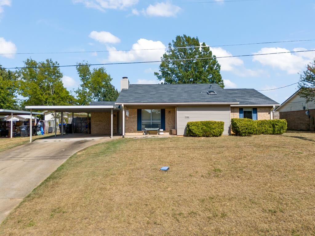 Property Photo:  3704 Dowell Dr  TX 75604 