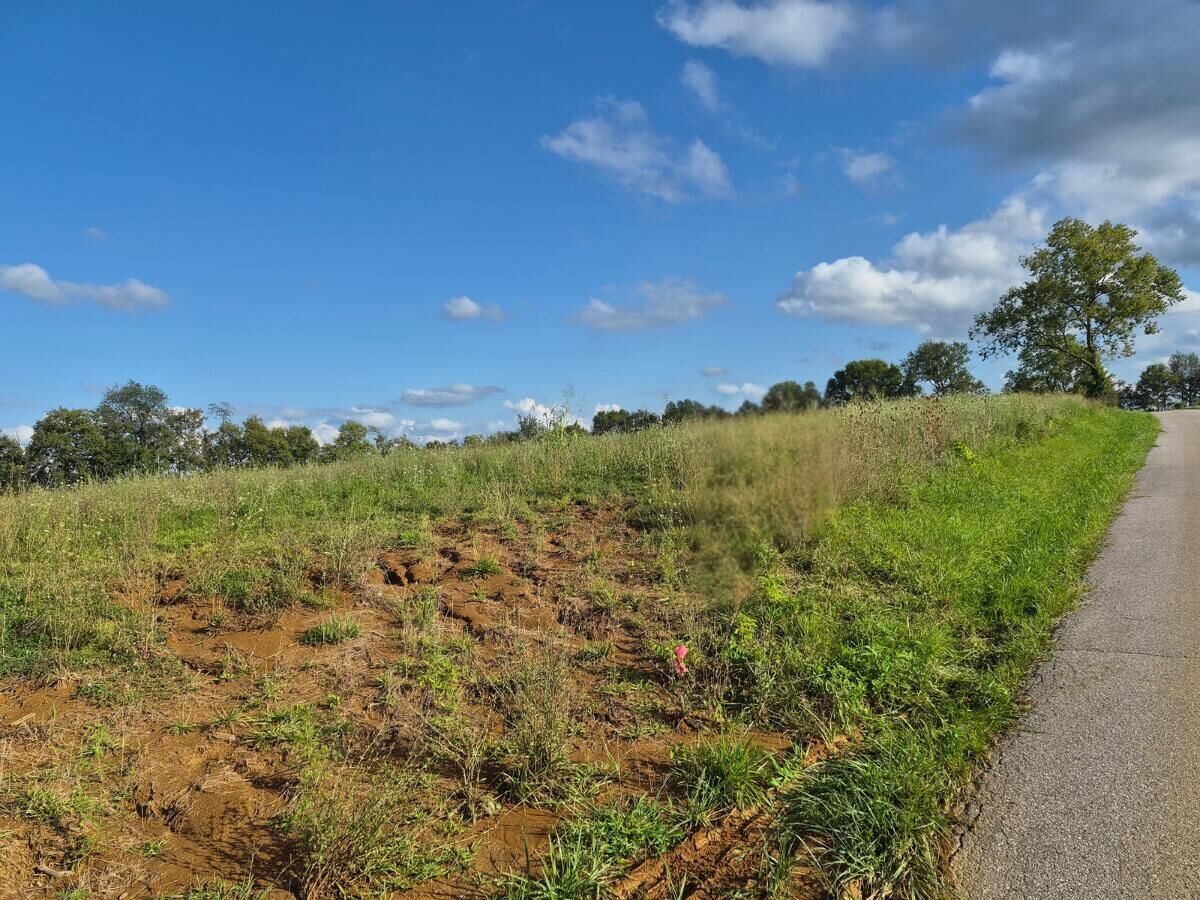 Property Photo:  5 Bohannon Road  KY 40057 