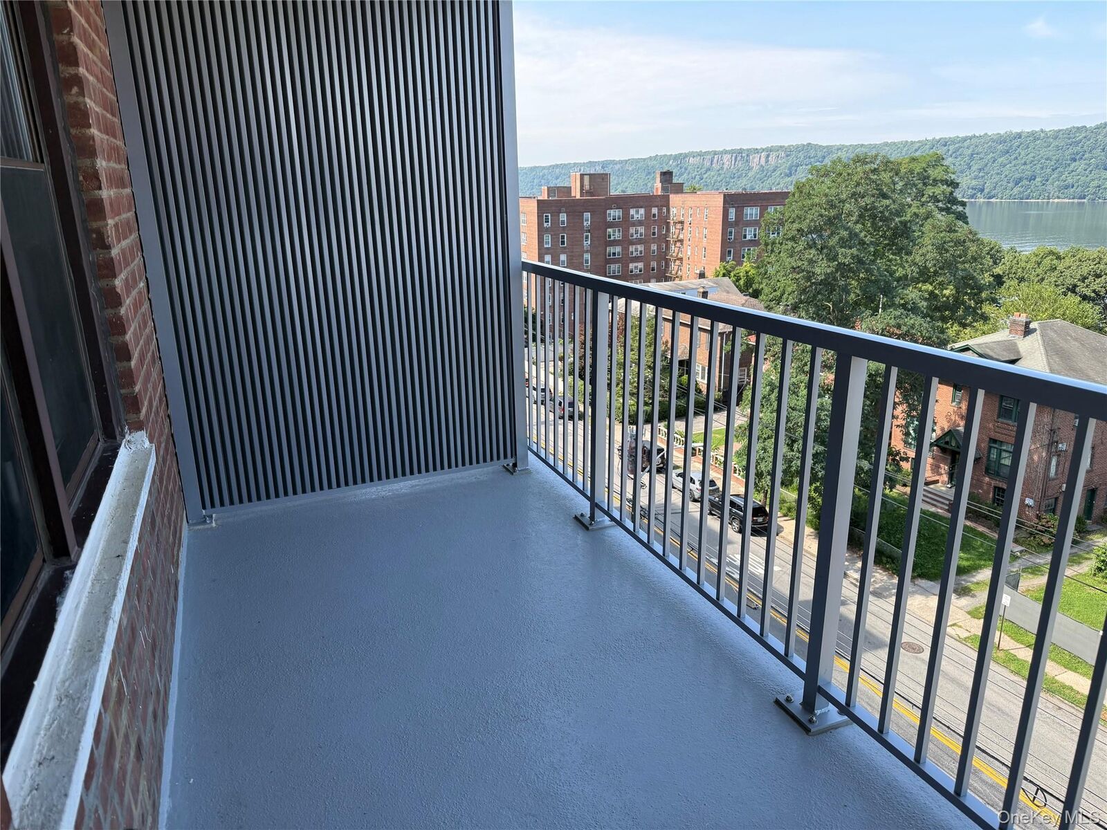Property Photo: 650 Warburton 5E NY 10701