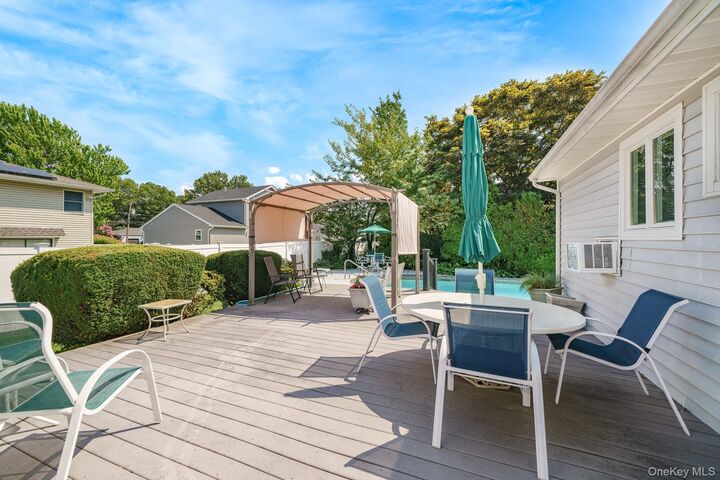 Property Photo:  4 Oak Street  NY 11776 