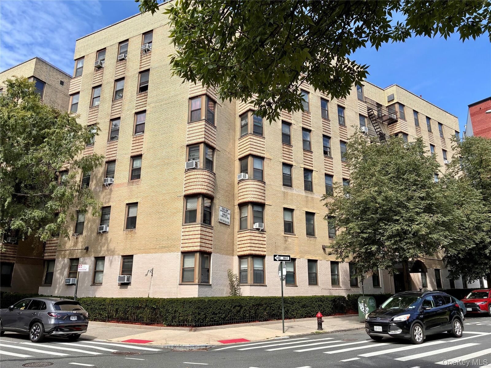 Property Photo:  340 East Mosholu Parkway S 2C  NY 10458 