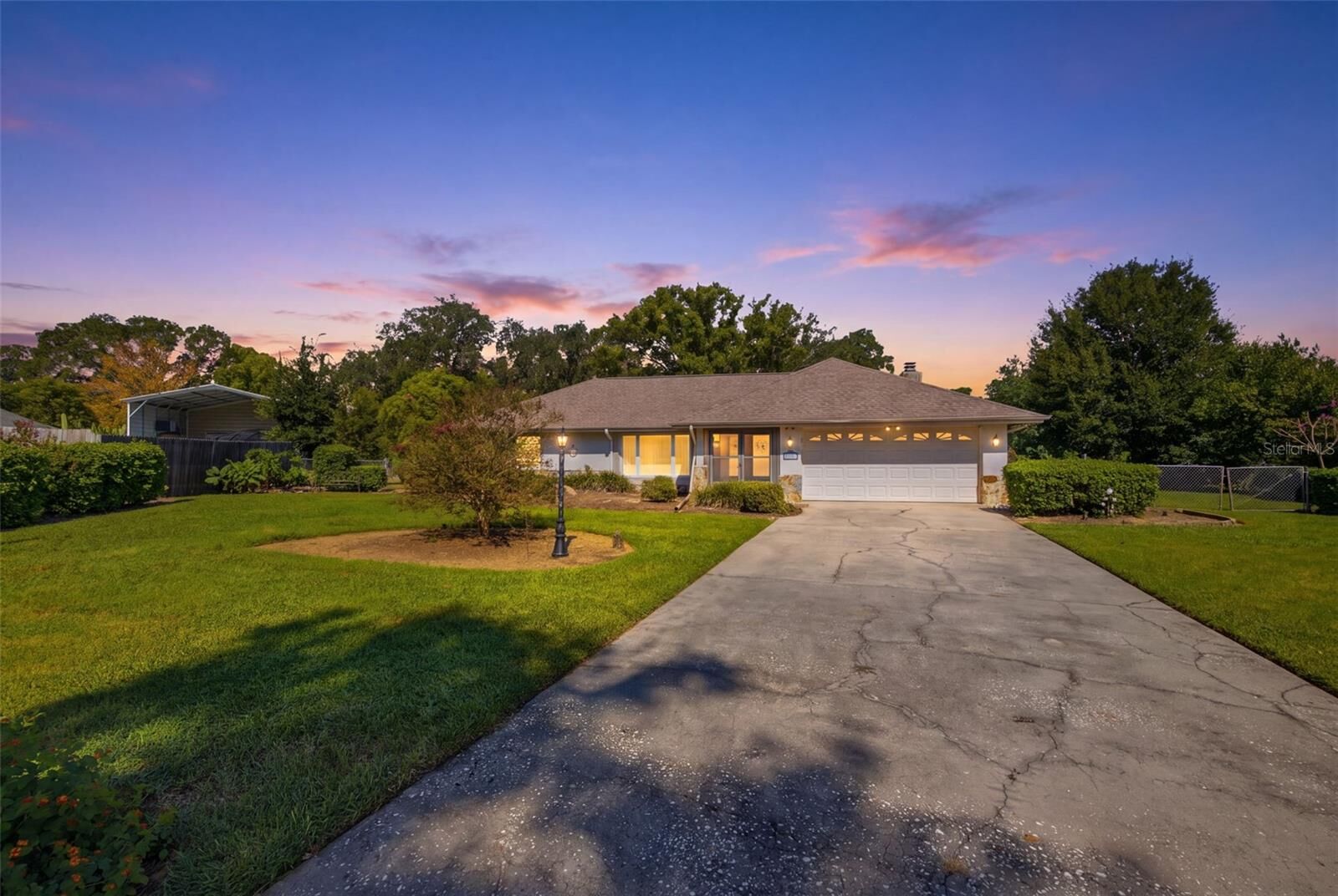 Property Photo:  4431 Mohican Trail  FL 33594 