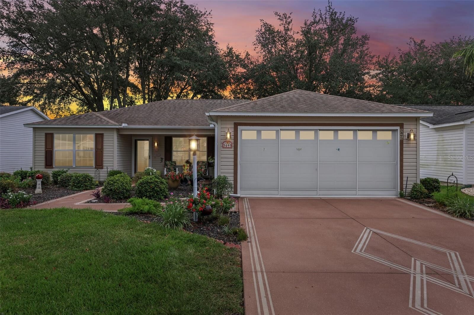 Property Photo:  3495 Auburndale Avenue  FL 32162 