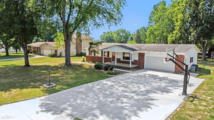 Property Photo:  8545 Gallant Fox Trail  MI 48433-8804 