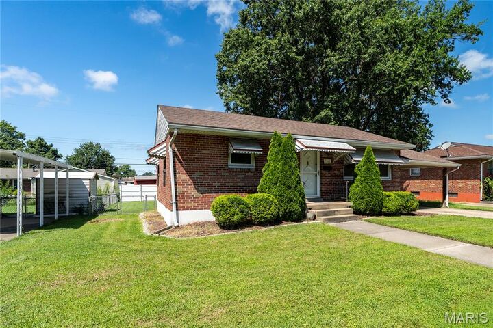 Property Photo:  3161 Carlson Avenue  IL 62040 