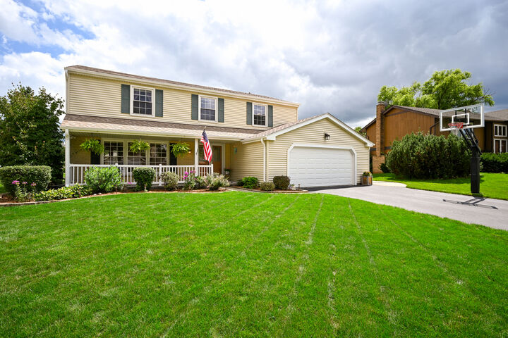 Property Photo: 567 Hamilton Avenue IL 60559