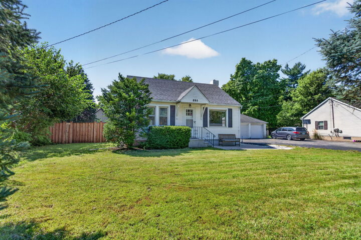Property Photo:  895 Pine Bluff Road  IL 60450 
