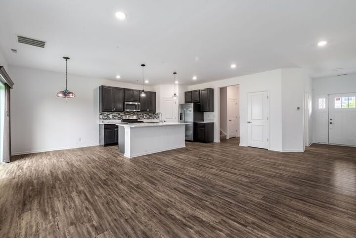 Property Photo:  1024 Moraine Drive  IL 60177 