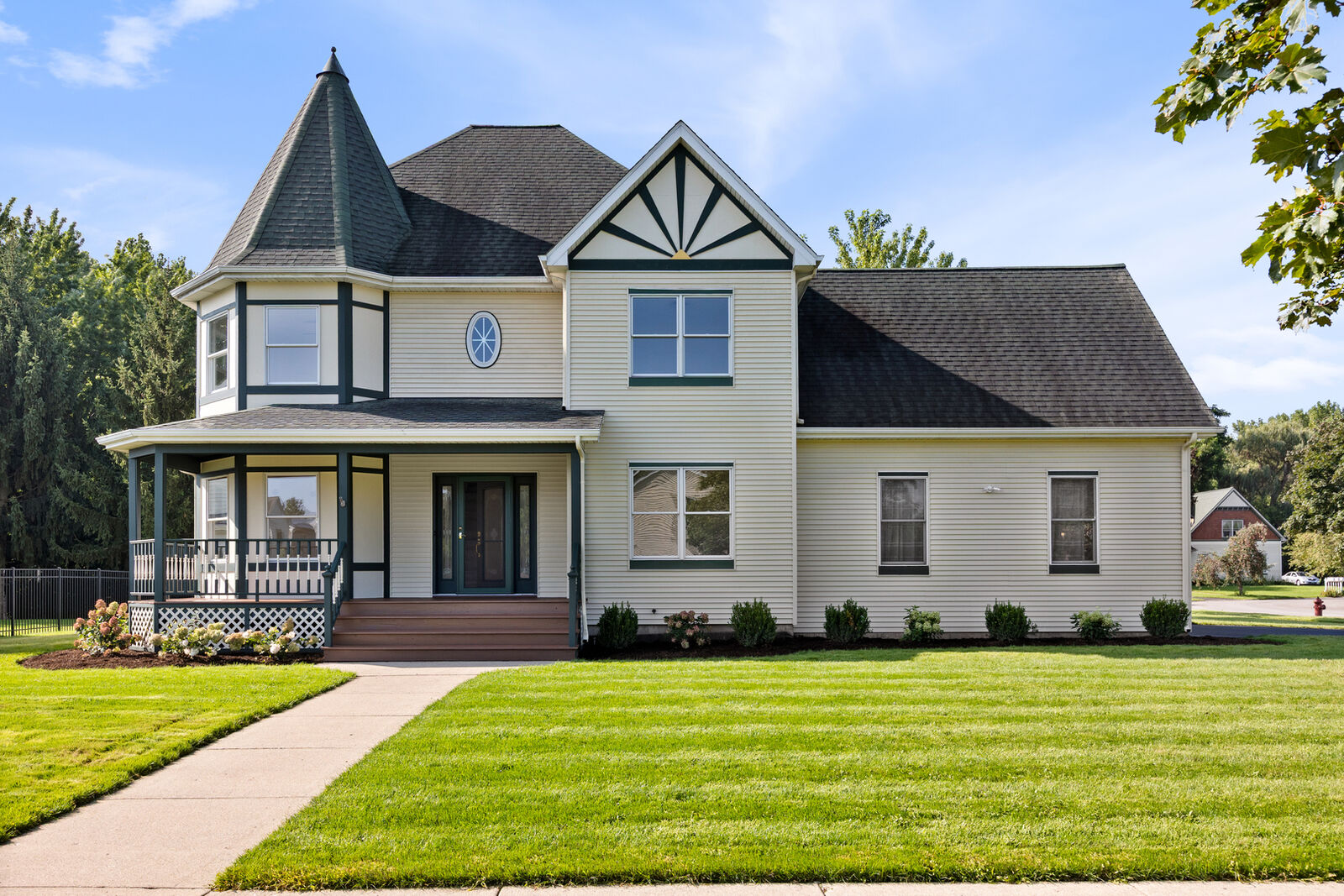 Property Photo: 101 Nuthatch Drive IL 60098