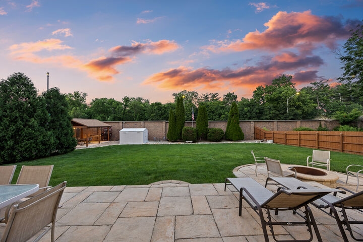 Property Photo: 1236 Sandpiper Lane IL 60540